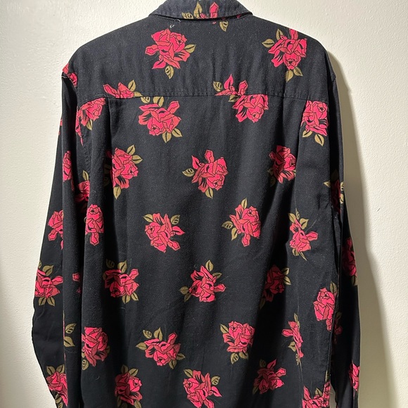 UO Rose Pattern Button-Up Shirt Long Sleeves - Picture 2 of 4